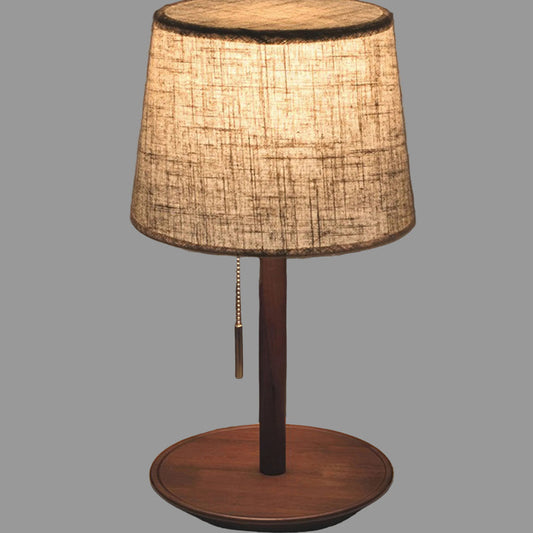 Gentle Glow | Nordic Gulvlampe med Valnød og Stofskærm