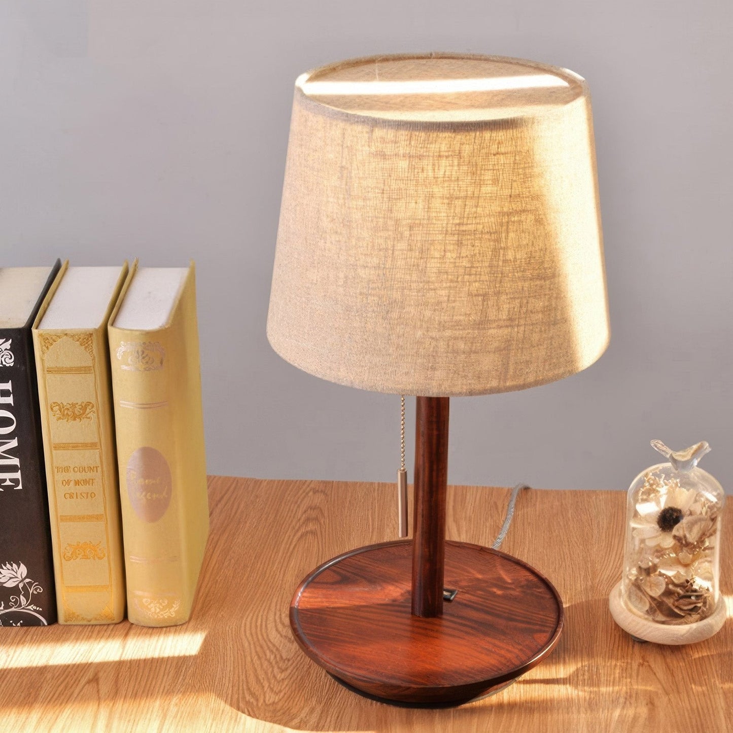 Gentle Glow | Nordic Gulvlampe med Valnød og Stofskærm 4