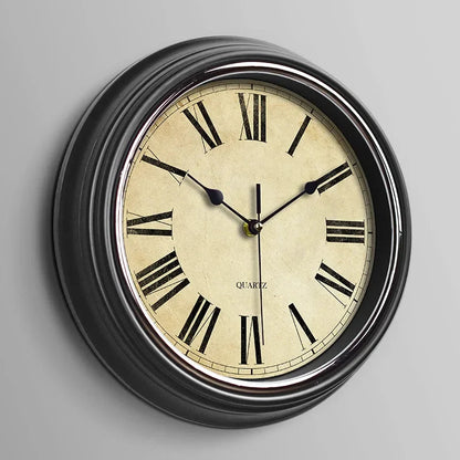 Vintage Lydløst Vægur | Europæisk Design 11